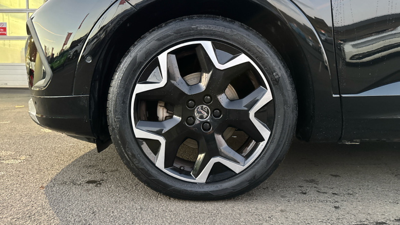 Vauxhall Grandland 1.5 Turbo D Ultimate 5dr Auto Diesel Hatchback